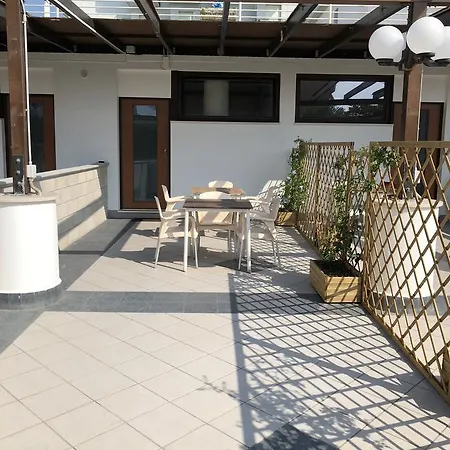 Bano 公寓式酒店 *